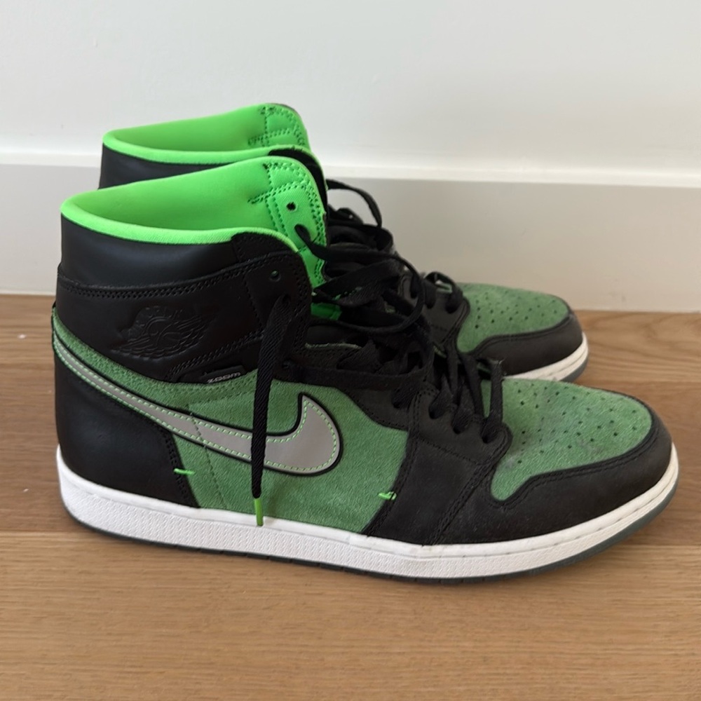 Nike Green and Black High-Top Sneakers